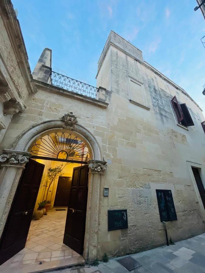 Mary Apt - Historical Residence- Лече Екстериор снимка